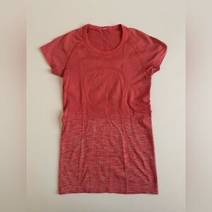 Women's Red Lululemon Short Sleeve Top